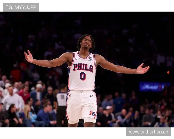 恩比德休赛期天天吃牛排配香槟，训练馆打卡照却瘦成纸片人